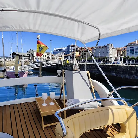 Boat Cardeli